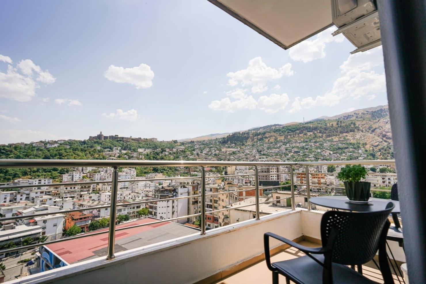 View City Apartments Gjirokaster Ngoại thất bức ảnh